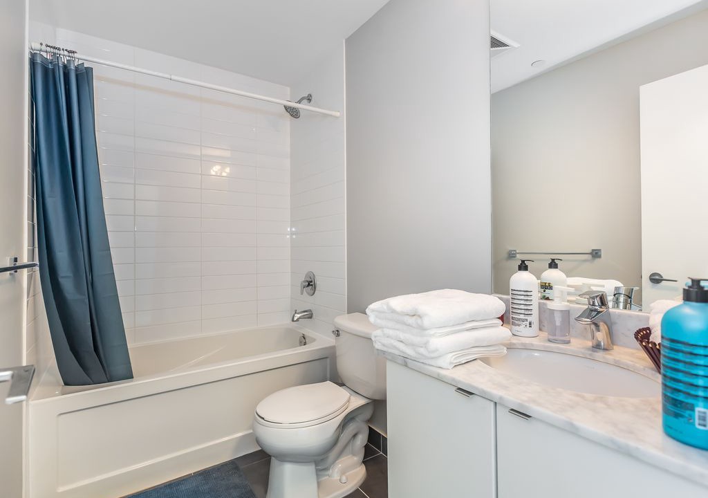 King West Village Apartment | Trendy, Executive Studio, in Downtown TO