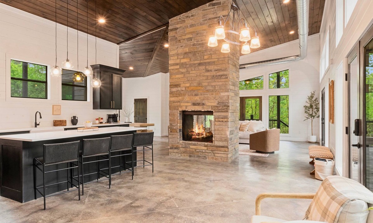Pickens Cabin | Two-Cabin Escape for Reunions and Celebrations