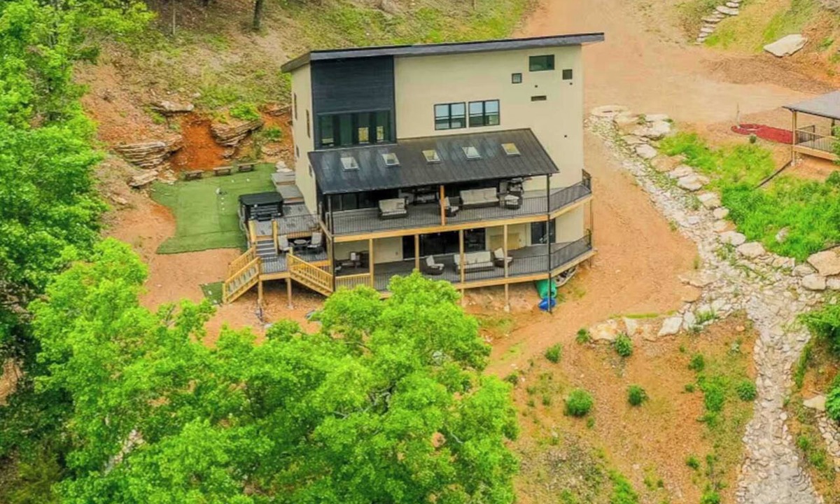 Rogers House | Two Lakefront Homes w/ Hot Tub & Game Room