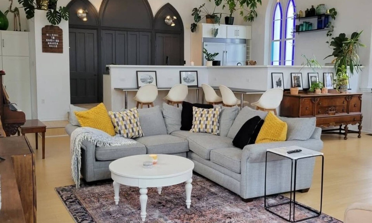 Caledonia House | Unique Old Church House with Pool & Sauna, great for honeymoon & family getaway!