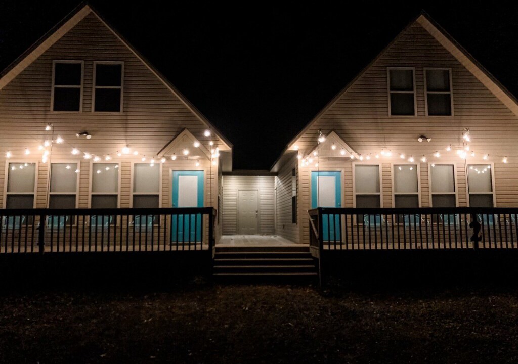 Edgemont House | Unit #1 Cozy Rustic Style Duplex near Greers Ferry Lake.