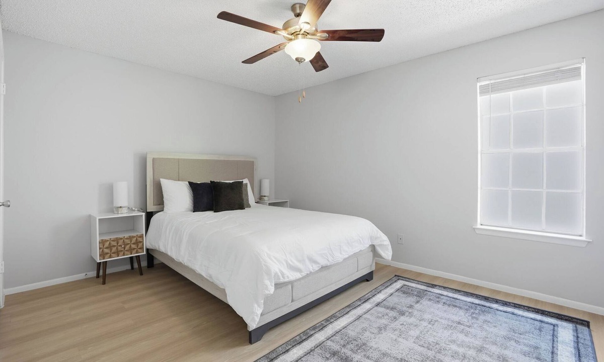 North San Antonio - SAT Apartment | Updated 2BR 2BA with full kitchen