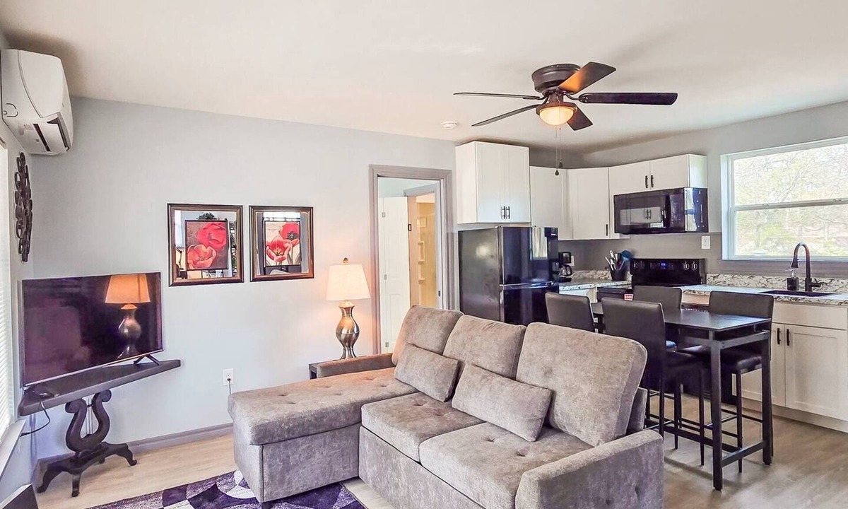 Checotah House | Updated, Cozy Cottage in the Heart of Checotah