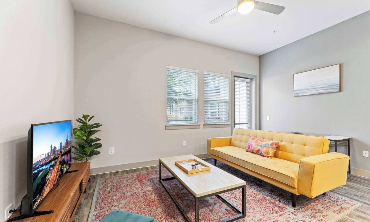 Montopolis Apartment | Upscale 1BR luxe suite close to Downtown w/fast WiFi