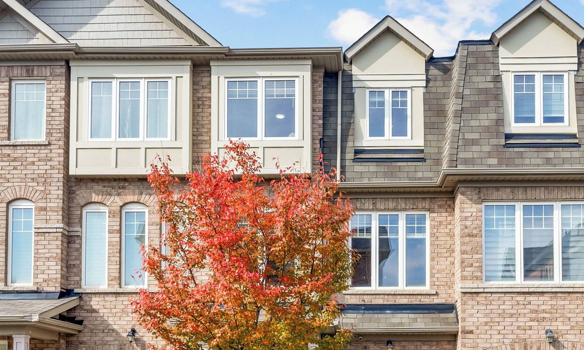 Brampton House | Upscale Entire Home | Trinity Plaza | Free Parking