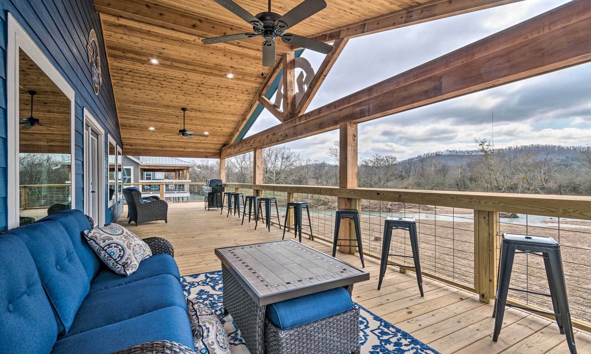 Glenwood Cabin | Upscale Riverfront Home w/Fire Pit!