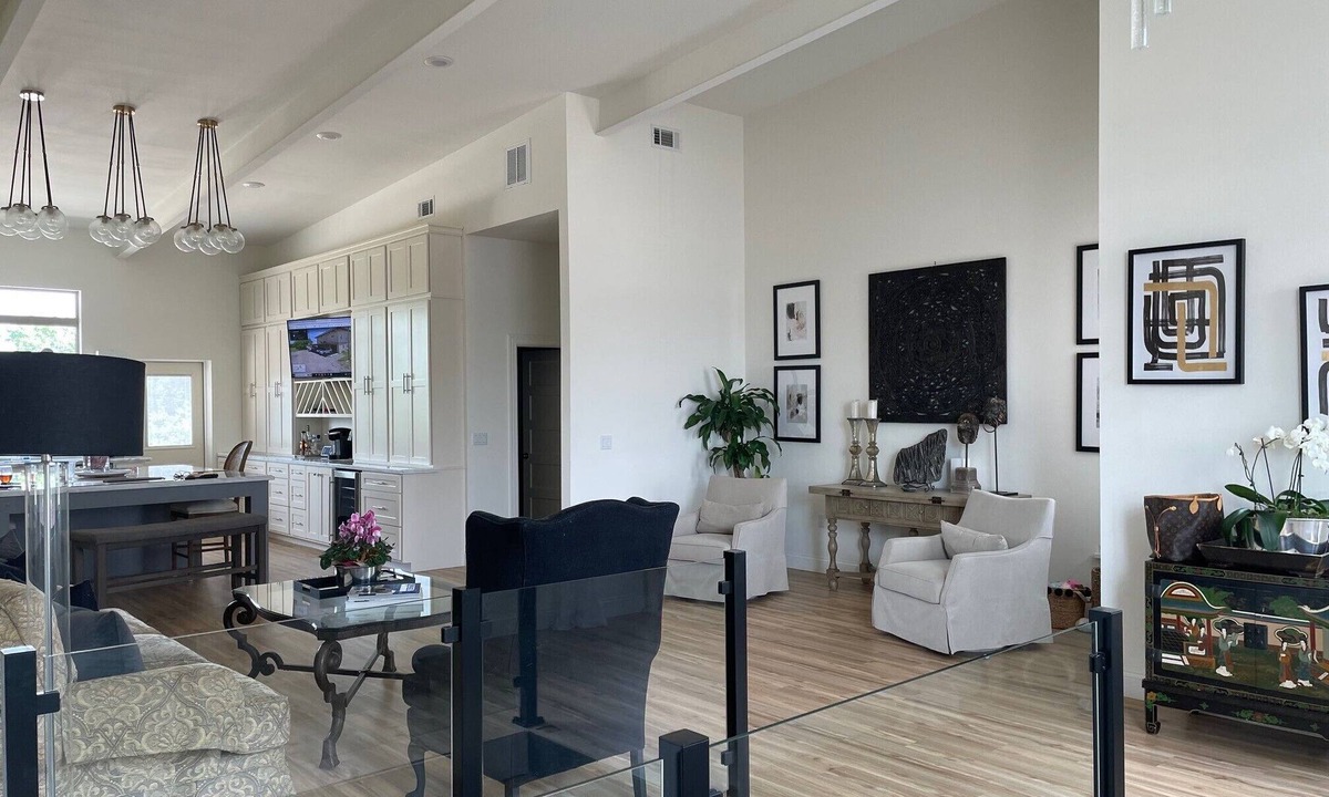 Giddings House | Very convenient, beautiful home with great restaurants within walking distance