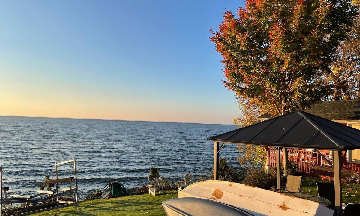 L'Amoreaux House | VSB Cozy Bedoom with Private Bathroom So Fast Fiber Net Free Parking