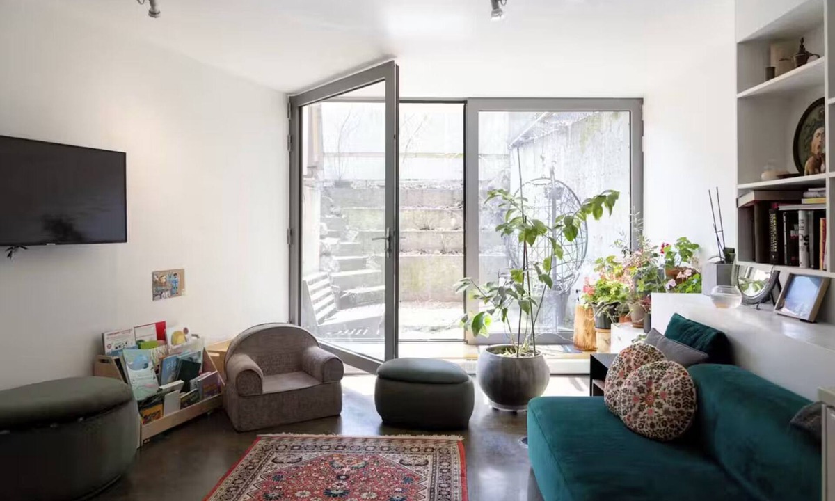Plateau Mont Royal Condo | Walk to Everything! Bright & Stylish Fully Furnished Stay