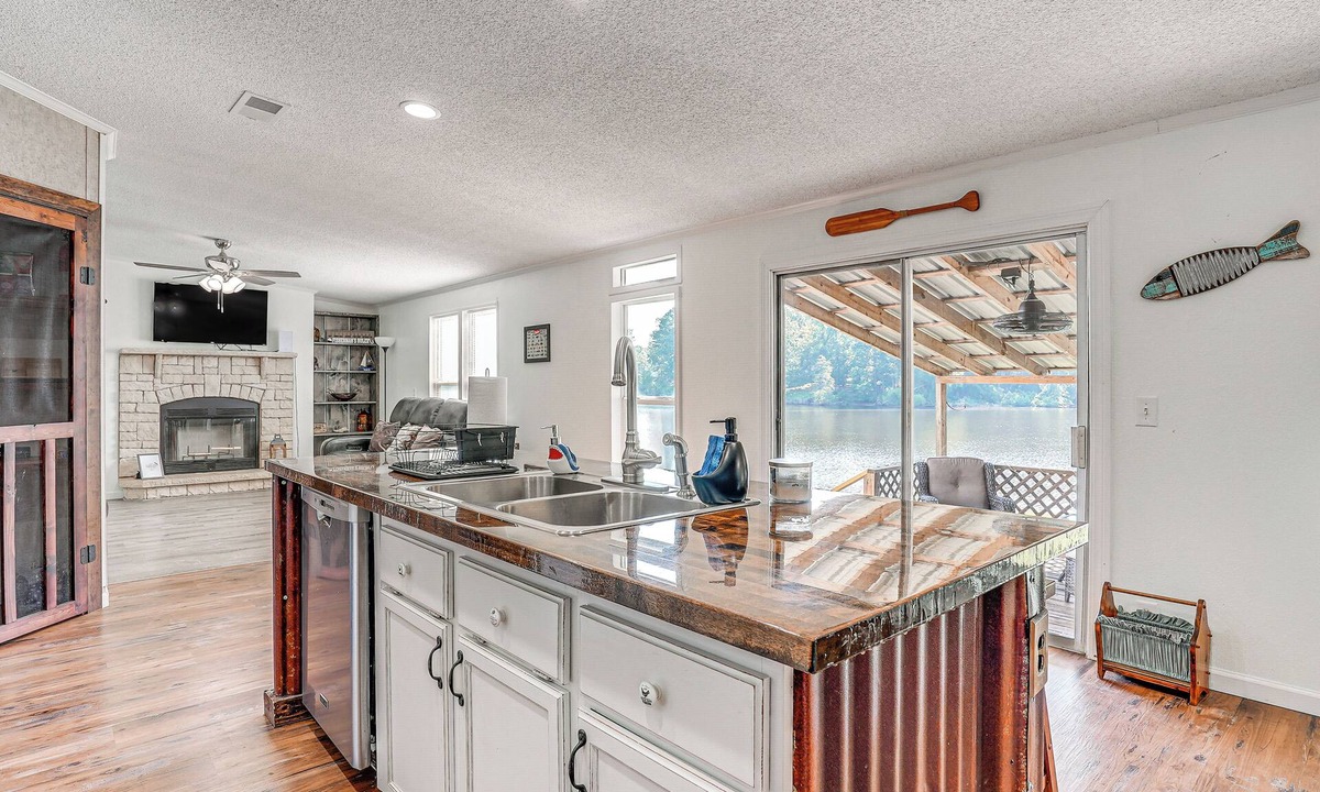 Negreet Cottage | Waterfront Buster's Place on Hickory w/Fire Pit
