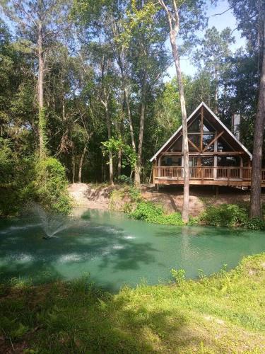 Plantersville House | Waterfront Cabin Retreat with Private Dock and Pool in Plantersville Texas