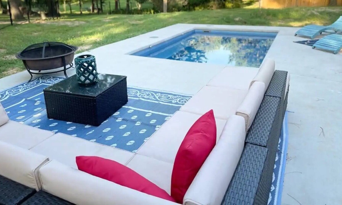Mineola House | Waterfront Lake House with a pool