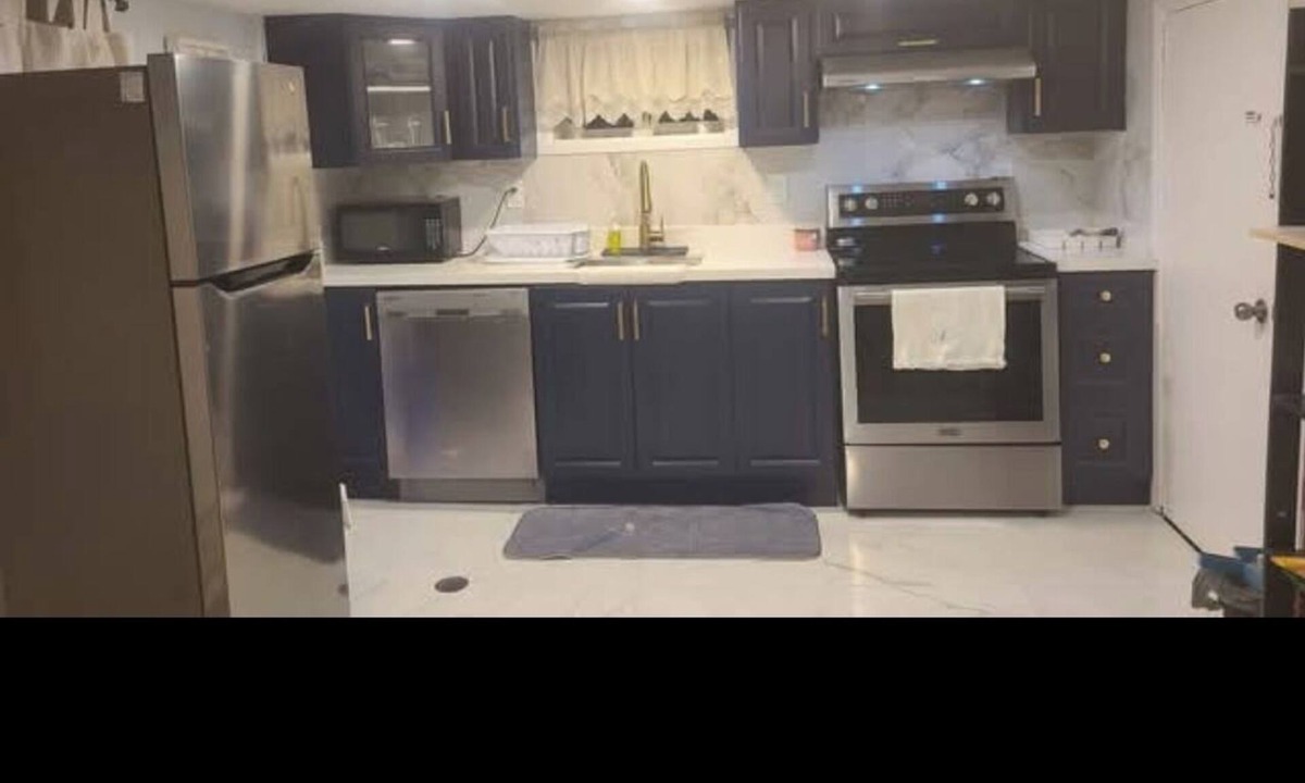 Blake - Jones Apartment | Welcoming 1-bedroom apartment in vibrant Toronto neighborhood