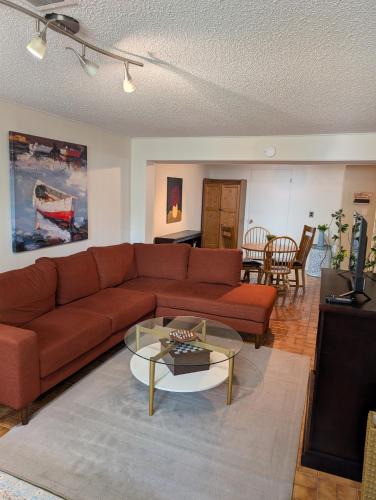 Rockcliffe - Smythe Apartment | West End Basement Apartment