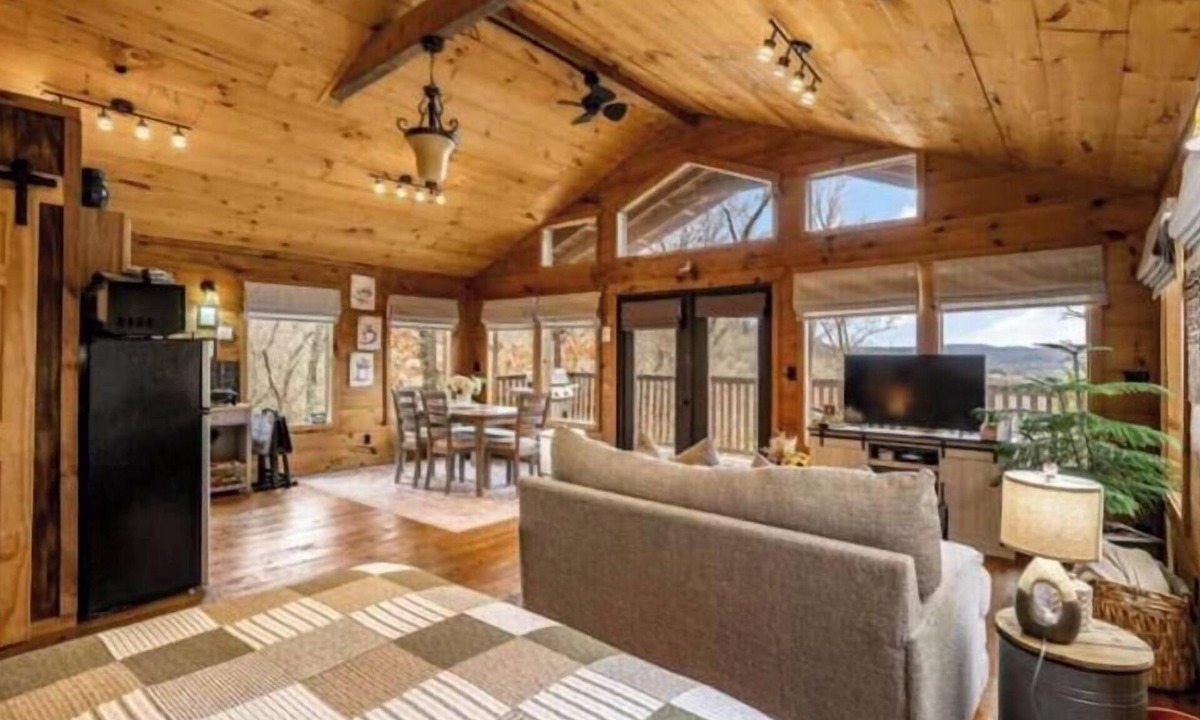 Eureka Springs Cabin | White River View | Romantic | Cabin | Ozark Mtns