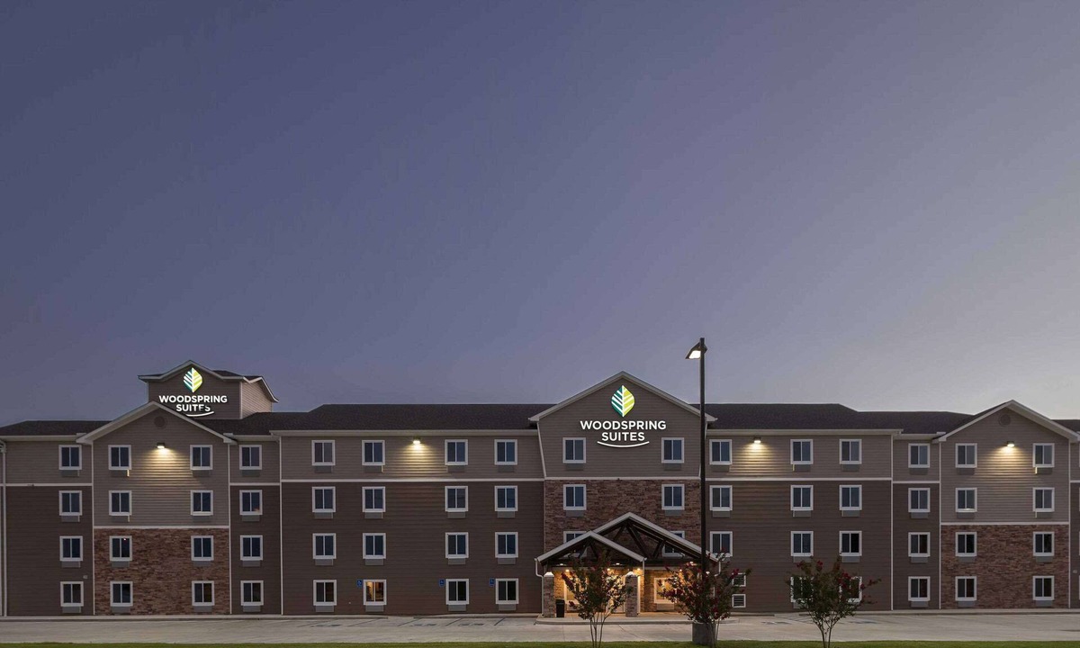 Lafayette Hotel | WoodSpring Suites Lafayette