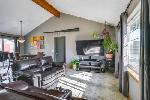 Kalifornsky House | Yard Space w/Fire Pit: Kenai Getaway!
