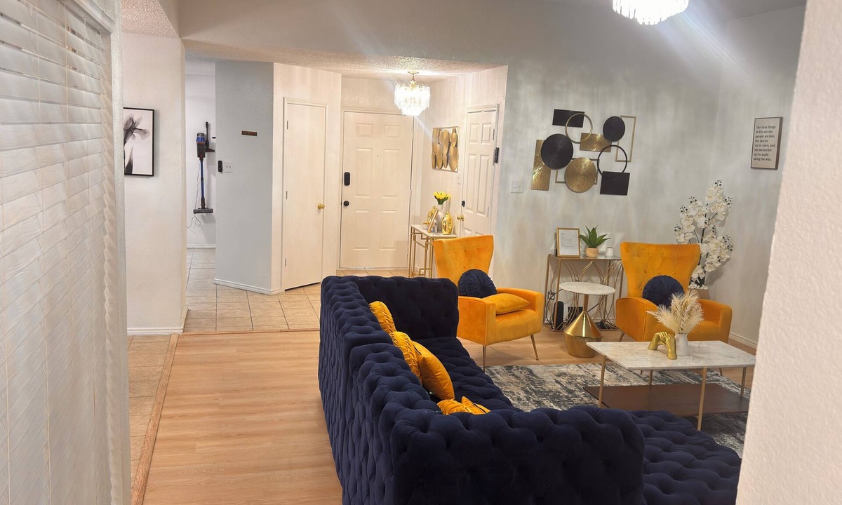 Southeast Arlington House | Your Arlington Hotspot: Games, Flights & Family Fun