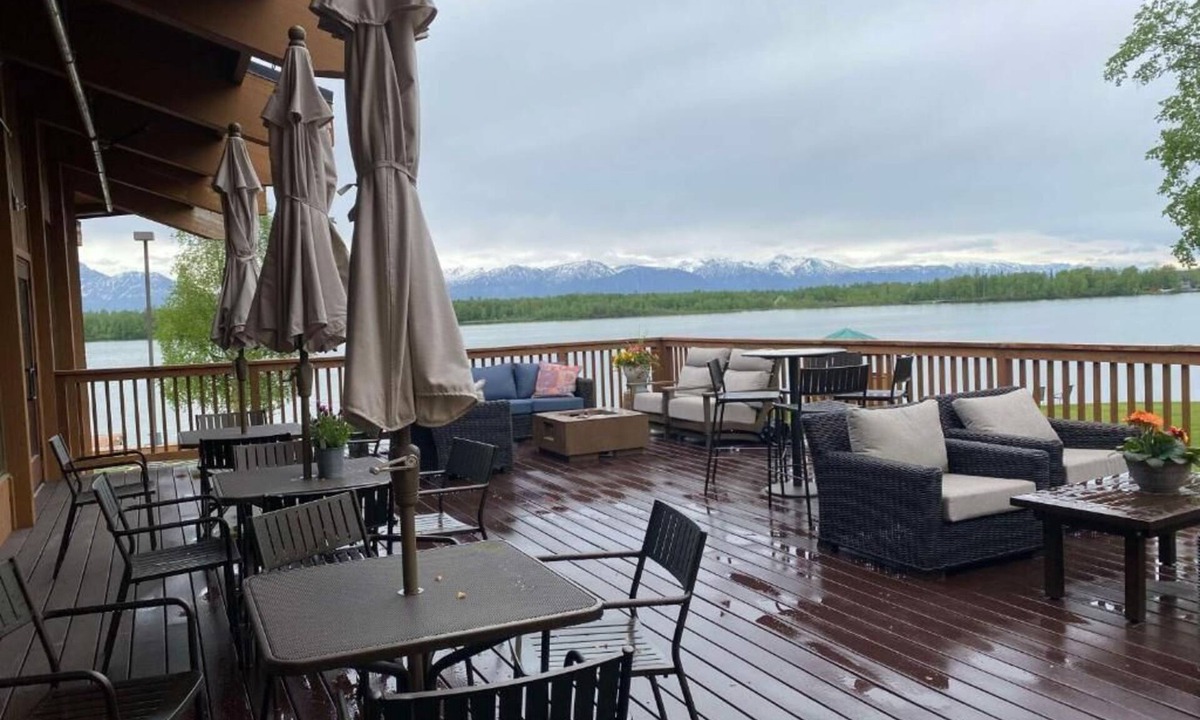 Wasilla Hotel | Your Gateway to Adventure in Alaska | Lakefront Stay