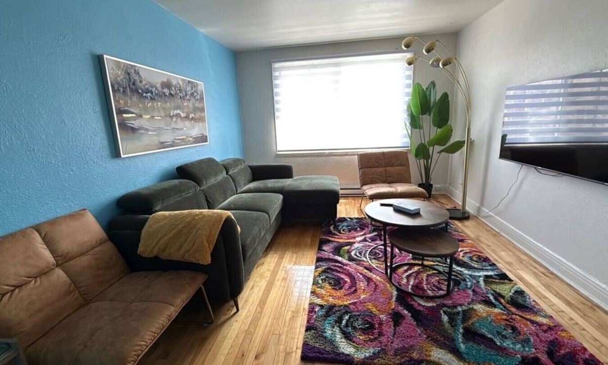 Cote-Des-Neiges—Notre-Dame-De-Grace Apartment | Your Montreal Home Base | 3 Bedrooms with parking