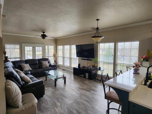 Jenks House | Zerbys bnb