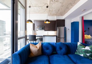 Applewood Suites - Modern Condo, Queen West