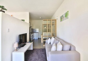 Completely renovated studio located between Ottawa and Montreal