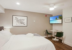 FRONTDESK Comfy Studio Apt near Science City