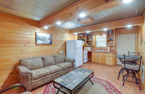 Heber Springs Cabin | 0.5 Mi to Greers Ferry Lake: Heber Springs Cabin