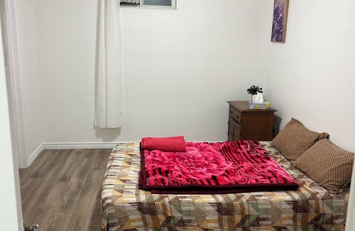 Guelph House | 1 Bedroom 1Bath