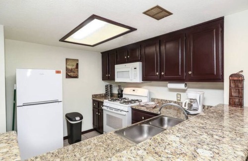 Seven Coves Condo | 1 Bedroom with Private Waterfront Balcony