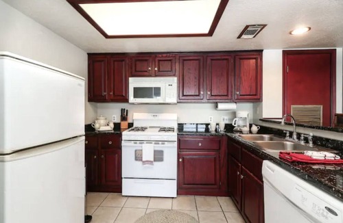 Seven Coves Condo | 1 Bedroom with Private Waterfront Balcony