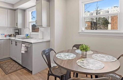 Burlington Apartment | 10 min walk to DT, stylish, free parking | IOB2