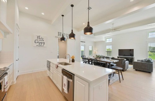 College Station Villa | 12th Man Hideout w/Private Backyard