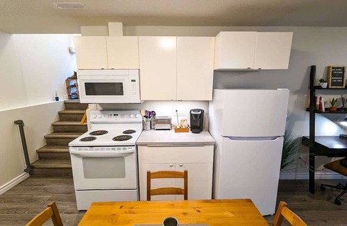 St. Catharines House | ~15 min to Niagara Falls | 2BDR + Free Parking