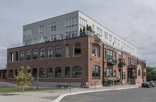 Cornwall Condo | 1800 sq ft 2 storey penthouse on the river