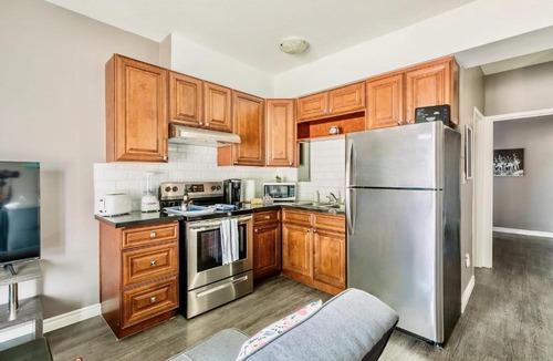 Rosedale Apartment | 1BR Apt w King Bed & Netflix - PRIME Location