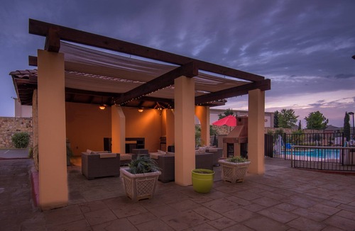 Irving Apartment | 1BR Suite w/Kitchen + Workspace | Free Breakfast!