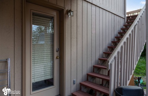 Huffman - O' Malley Apartment | 2 Bedroom 1 Bathroom Home Near Alaska Golf Course and Alaska Zoo