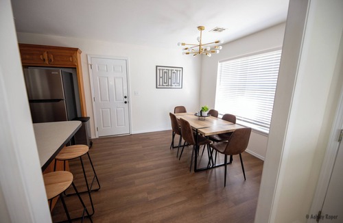 Caney House | 2-Bedroom 2-Bath Modern Duplex