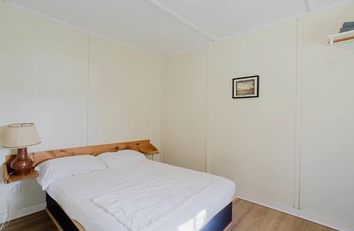 Gravenhurst House | 2-Bedroom Cottage #2 - Shortleaf Pine