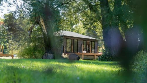 Harwood House | 2-bedroom Lake Front Cottage in Harwood ON #7