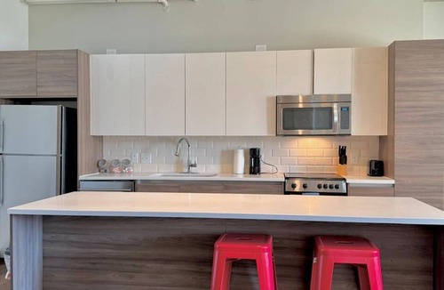 Downtown Dallas Apartment | 2 BR | 2 Bath | Downtown | Free Valet Parking | 7