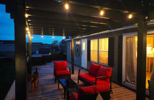 Sherkston Resort | 2 BR Cottage with Lake View at Sherkston Resort, Sleep 6