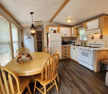 Sherkston Resort | 2 BR Cottage with Lake View at Sherkston Resort, Sleep 6
