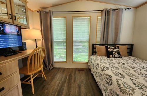 Sherkston Resort | 2 BR Cottage with Lake View at Sherkston Resort, Sleep 6