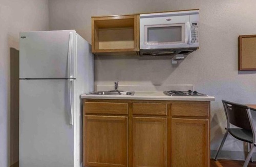 Bossier City Apartment | 2 Full Beds | Smoking, Kitchen