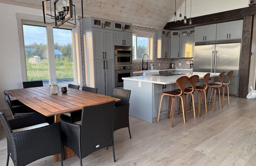Gravenhurst House | 2 hrs frm Toronto A-frame, sunsets, kayaks, private dock and fire pit