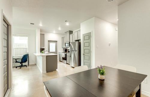 Temple House | 2 Mi to Downtown Temple: Newly Built Townhome!