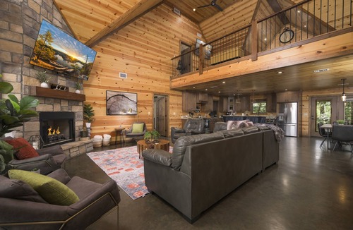 Broken Bow Cabin | 2 miles Choctaw Landing, Hot Tub, 6BR, Game Room